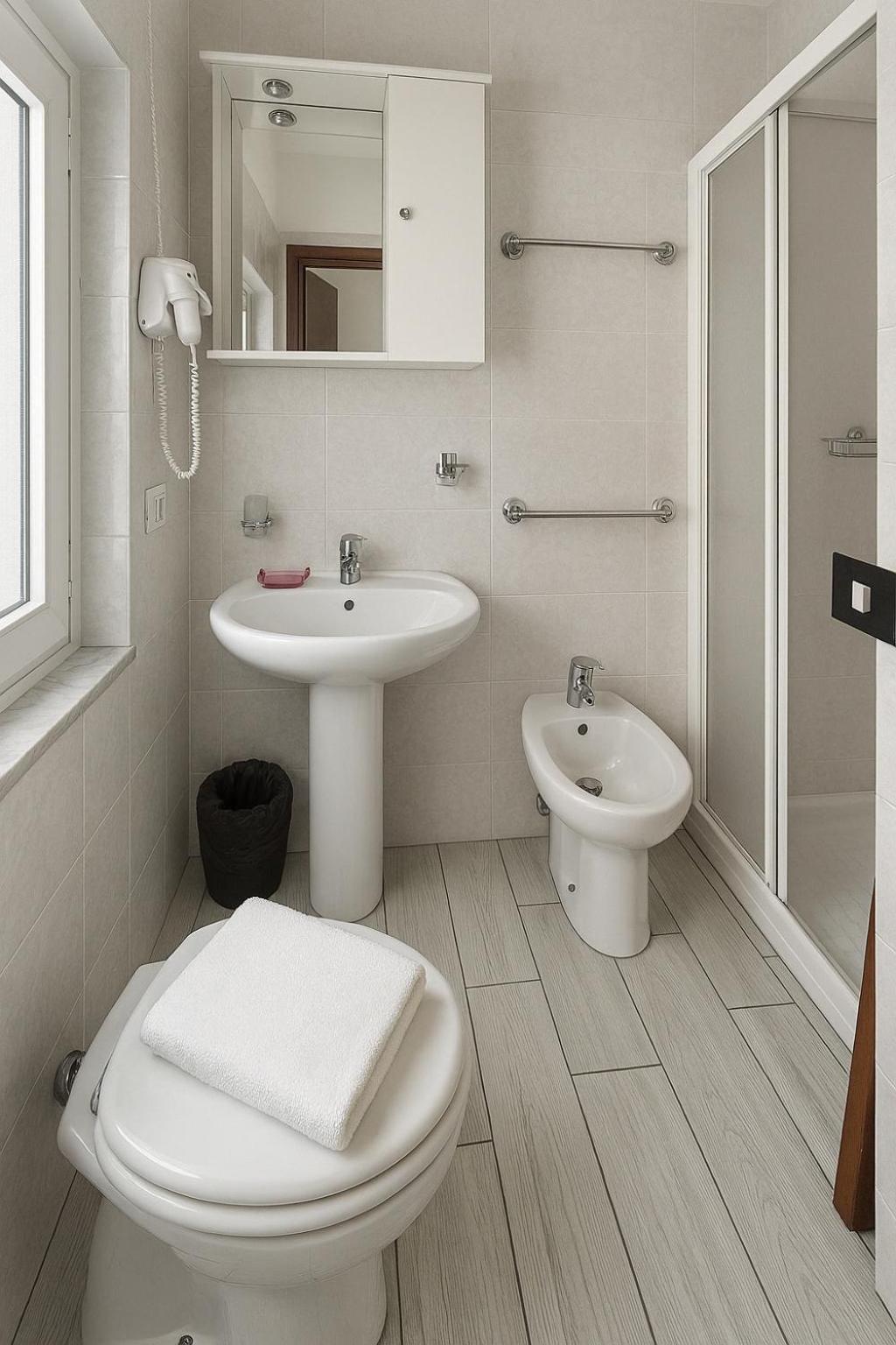 Hotel Alla Fontanella アラッシオ 部屋 写真