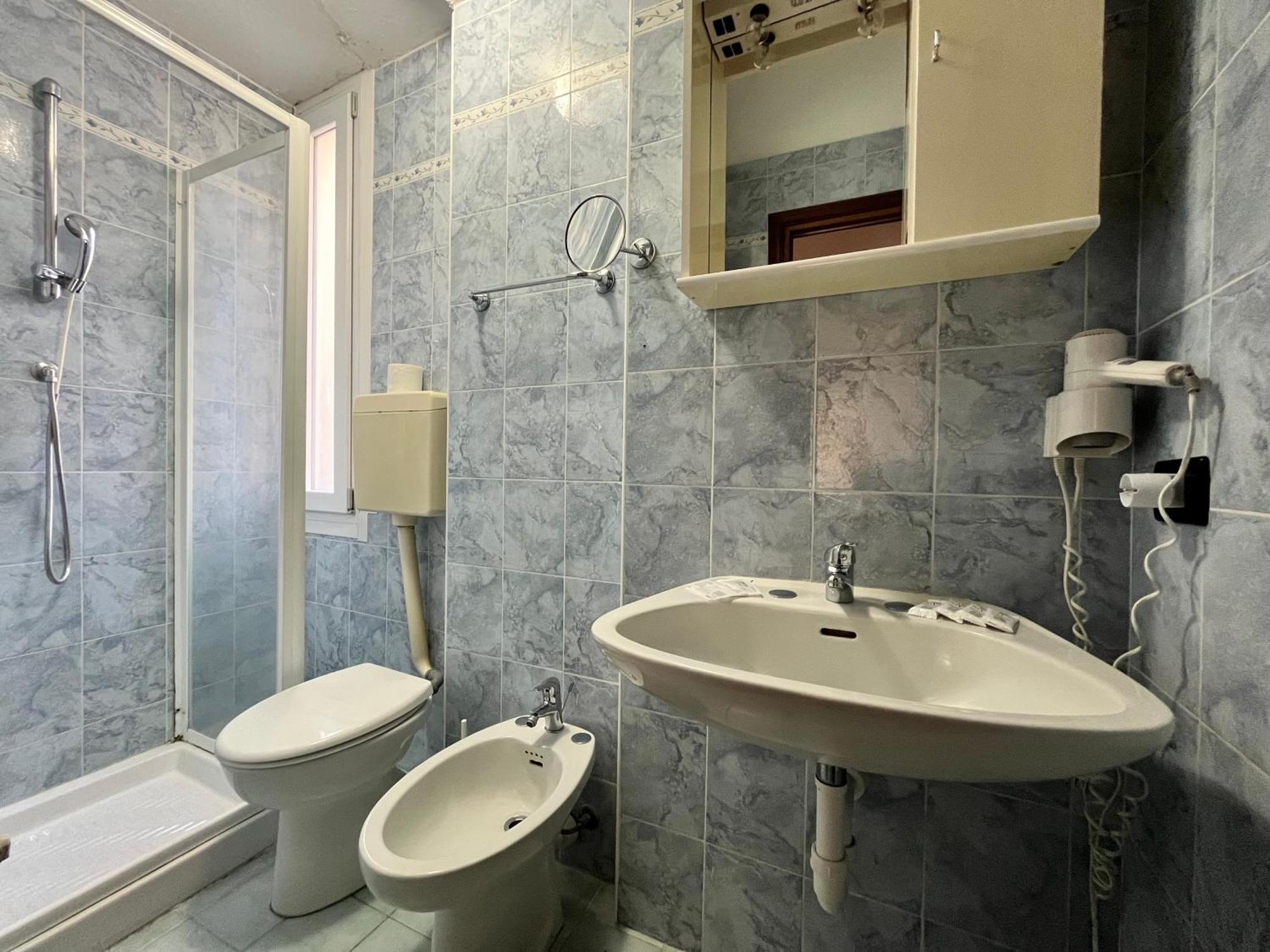 Hotel Alla Fontanella アラッシオ 部屋 写真